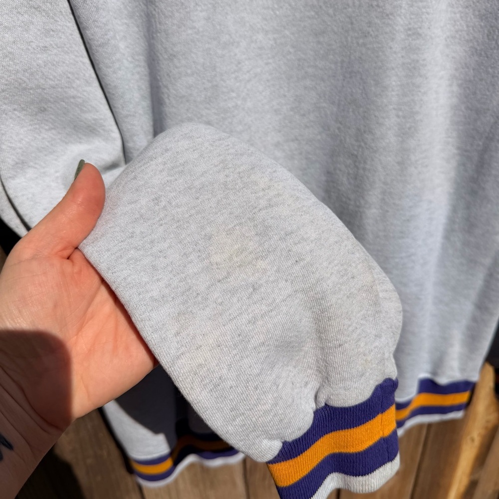 Vintage 1994 Minnesota Vikings Crewneck sweatshirt on a Nutmeg tag Size XL - Picture 7 of 7